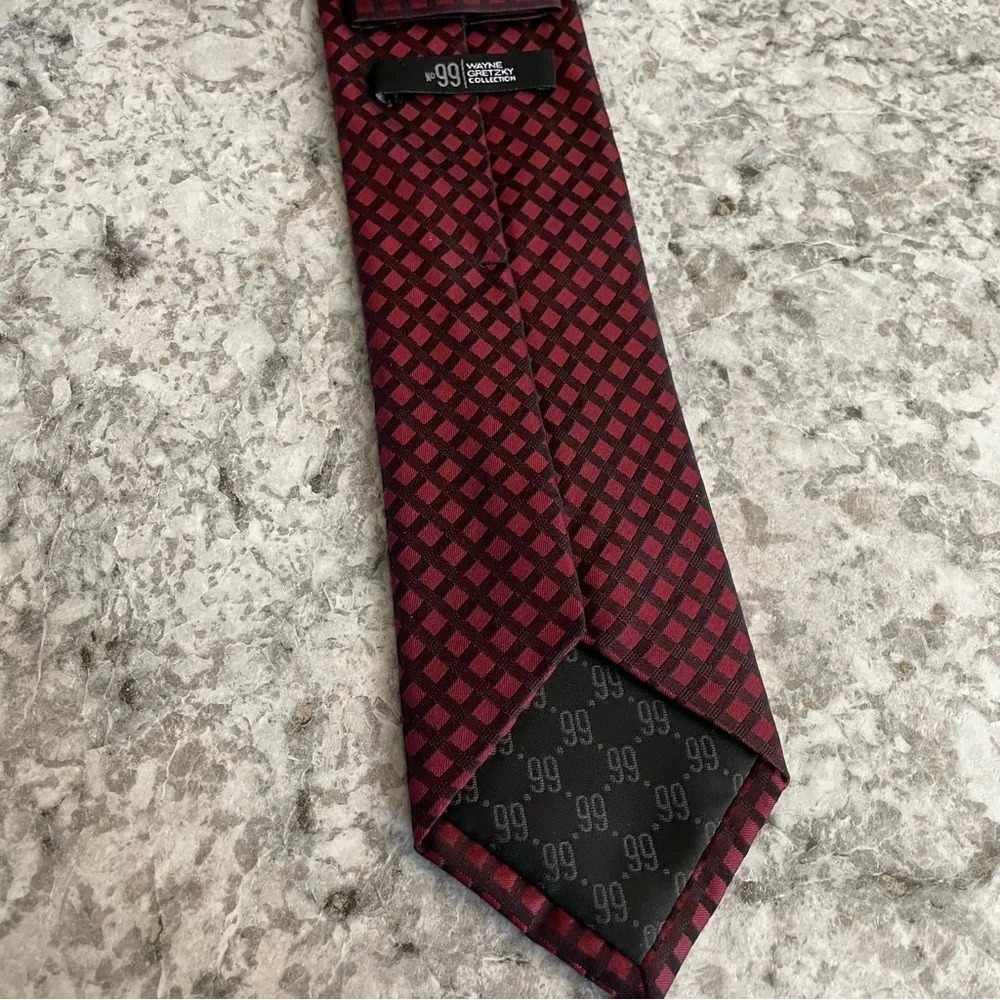 Wayne Gretzky 99 Collection Silk Tie